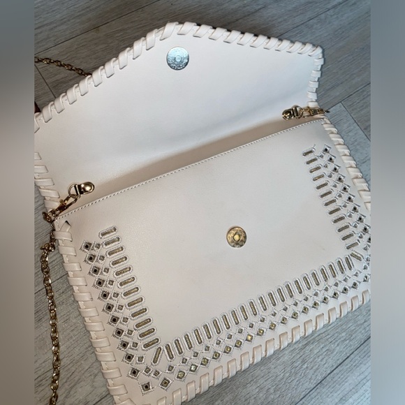 Urban Expressions Spencer Clutch Metallic Embroidered Accents - Picture 2 of 5